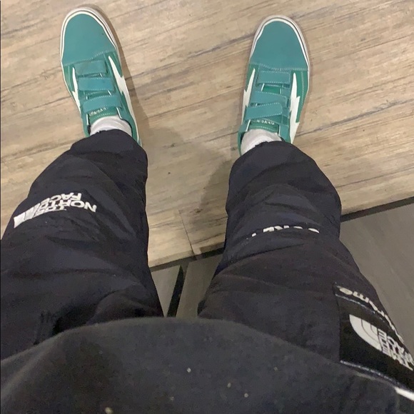 supreme x north face gortex black pants